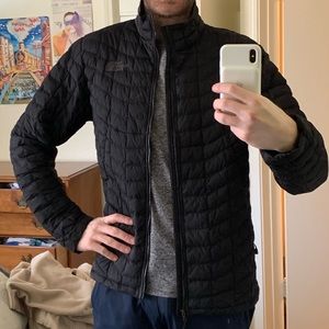 The NorthFace Men’s Thermoball Coat. Size M.